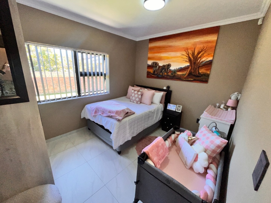 3 Bedroom Property for Sale in Wavecrest Eastern Cape
